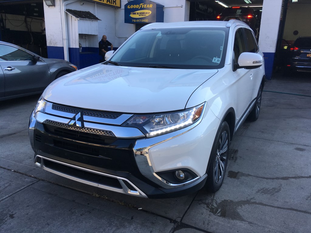 Used Car - 2019 Mitsubishi Outlander SEL AWD for Sale in Staten Island, NY