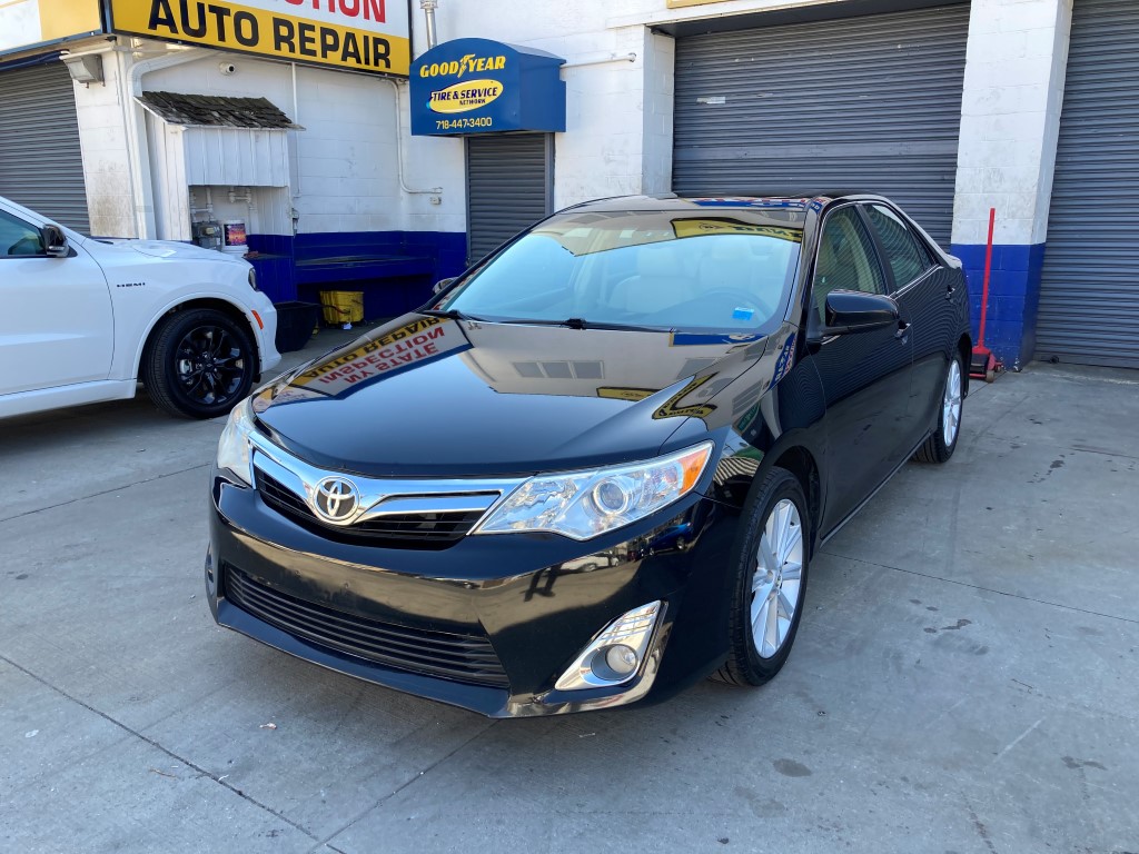 Used Car - 2012 Toyota Camry XLE for Sale in Staten Island, NY