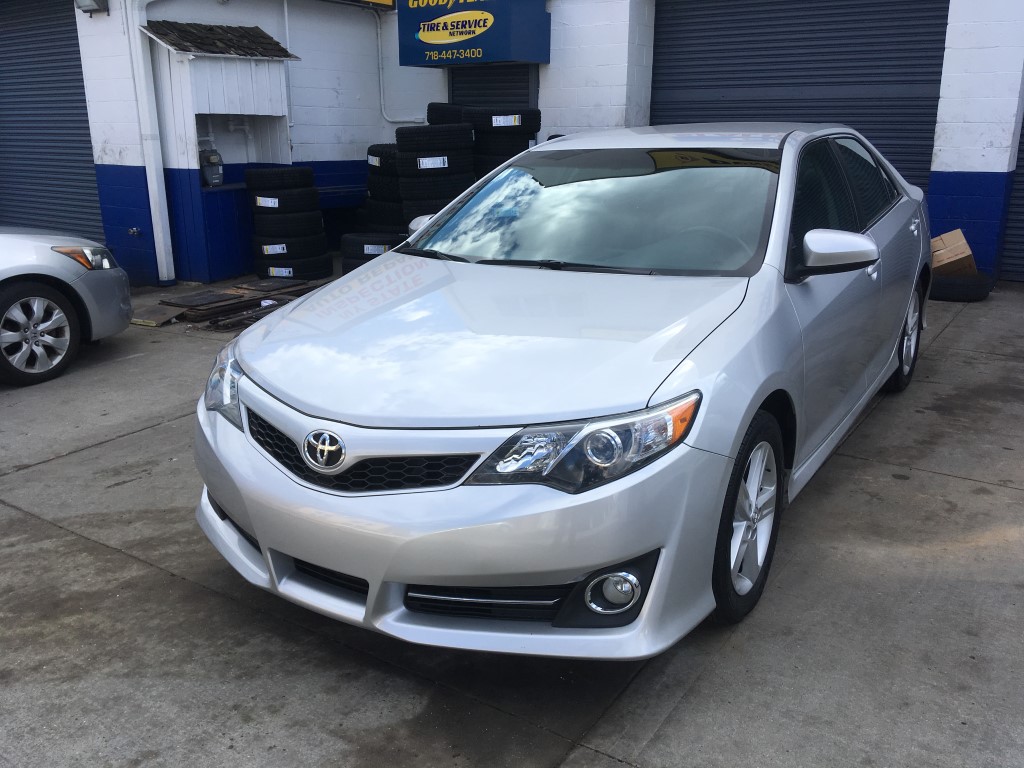 Used Car - 2013 Toyota Camry SE for Sale in Staten Island, NY