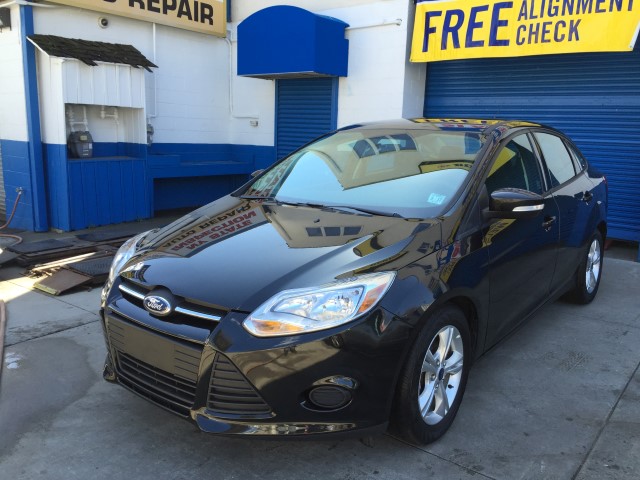 Used 2013 Ford Focus Se Sedan $8,990.00