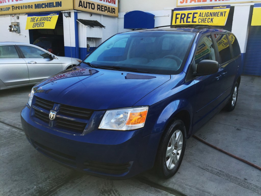 Used Car - 2010 Dodge Grand Caravan for Sale in Staten Island, NY