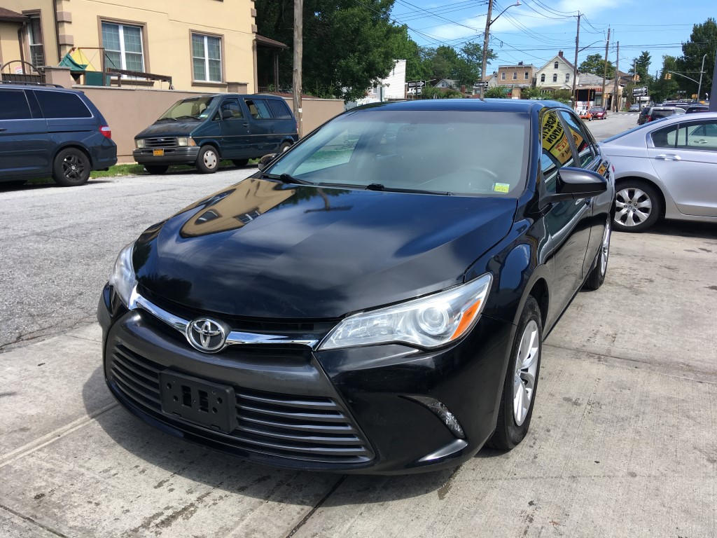 Used Car - 2016 Toyota Camry LE for Sale in Staten Island, NY