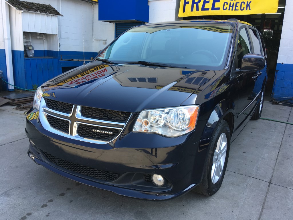 Used Car - 2011 Dodge Grand Caravan Crew for Sale in Staten Island, NY