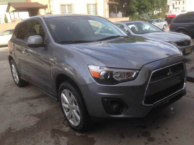 Used - Mitsubishi Outlander ES Wagon for sale in Staten Island NY