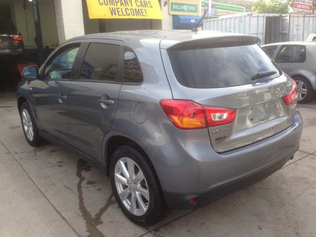 Used - Mitsubishi Outlander ES Wagon for sale in Staten Island NY