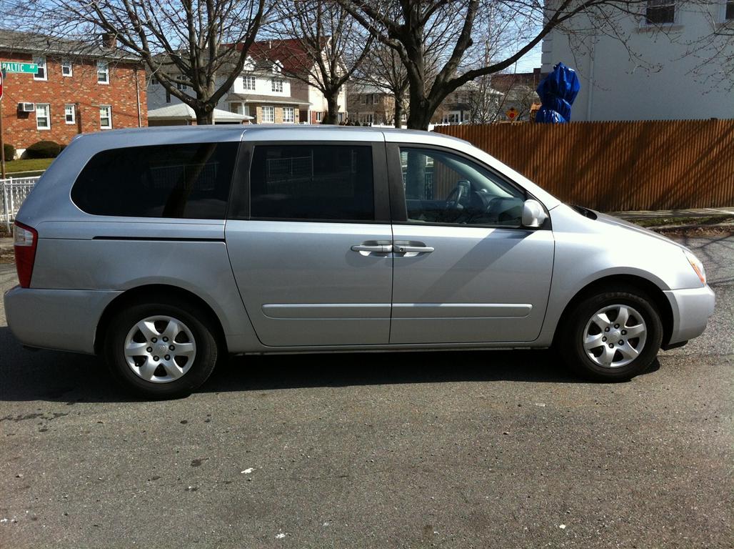 Used - Kia Sedona LX MiniVan for sale in Staten Island NY