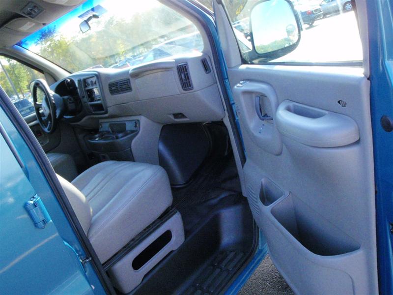 1999 Chevrolet G3500 Passenger Van for sale in Brooklyn, NY