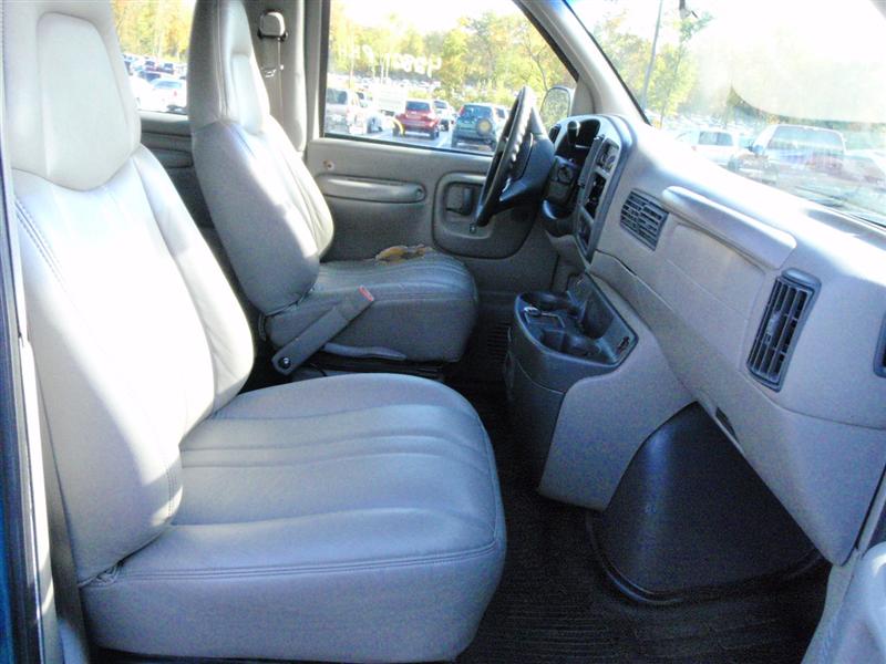 1999 Chevrolet G3500 Passenger Van for sale in Brooklyn, NY