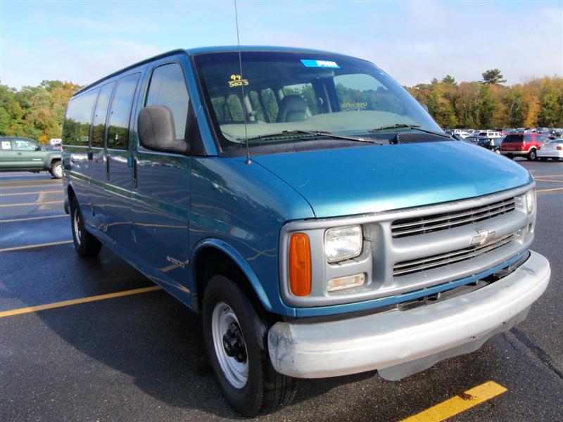 1999 Chevrolet G3500 Passenger Van for sale in Brooklyn, NY