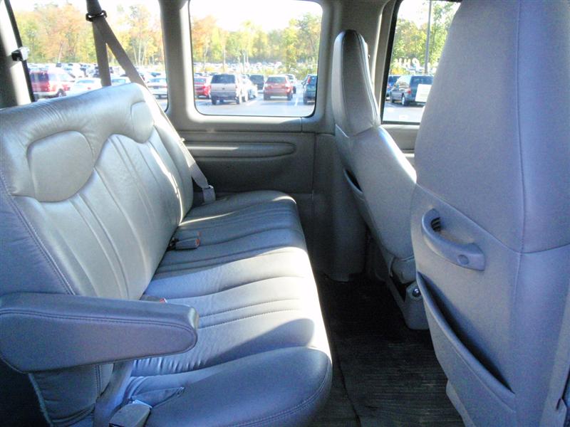 1999 Chevrolet G3500 Passenger Van for sale in Brooklyn, NY