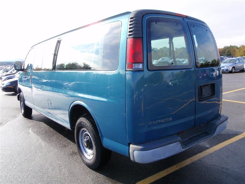 1999 Chevrolet G3500 Passenger Van for sale in Brooklyn, NY