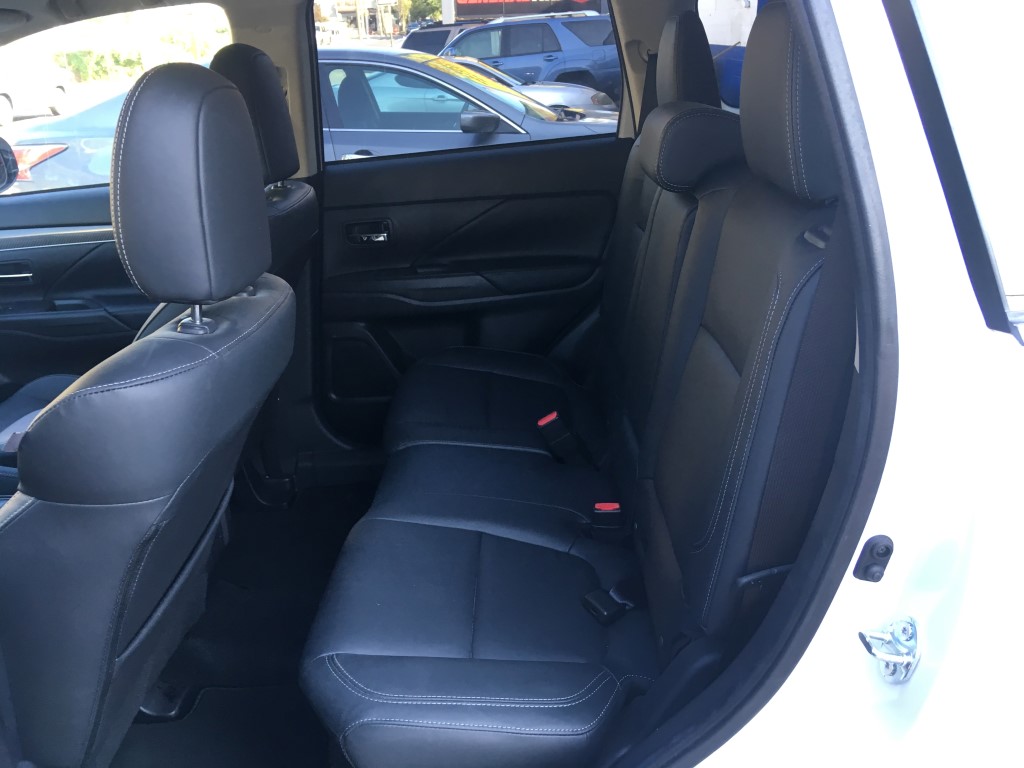 Used - Mitsubishi Outlander SEL AWD SUV for sale in Staten Island NY