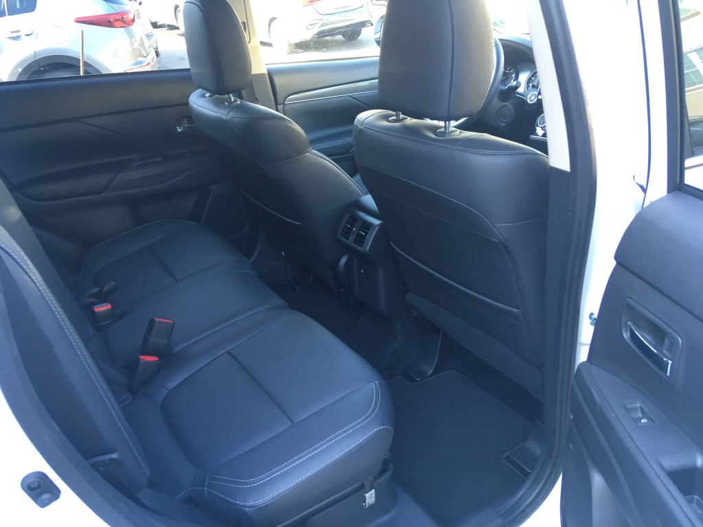 Used - Mitsubishi Outlander SEL AWD SUV for sale in Staten Island NY