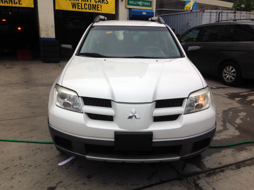 Used - Mitsubishi Outlander LS AWD  for sale in Staten Island NY