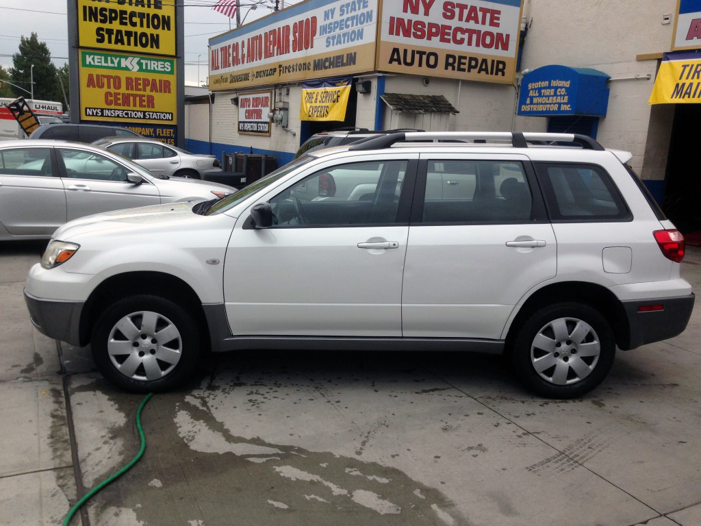 Used - Mitsubishi Outlander LS AWD  for sale in Staten Island NY