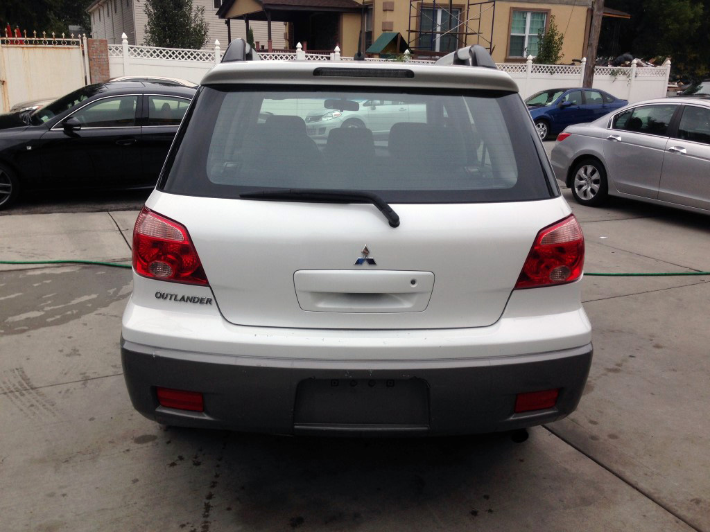 Used - Mitsubishi Outlander LS AWD  for sale in Staten Island NY