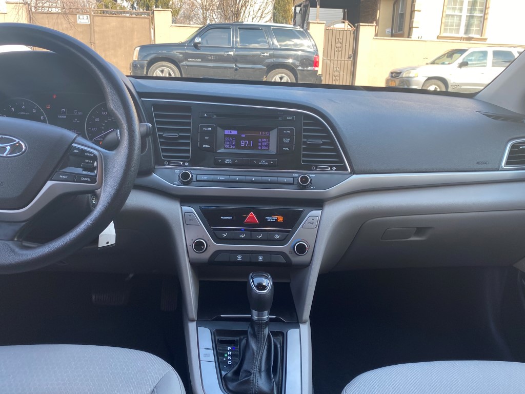 Used - Hyundai Elantra SE Sedan for sale in Staten Island NY