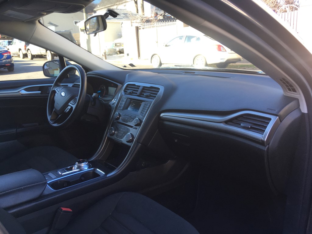 Used - Ford Fusion SE Sedan for sale in Staten Island NY