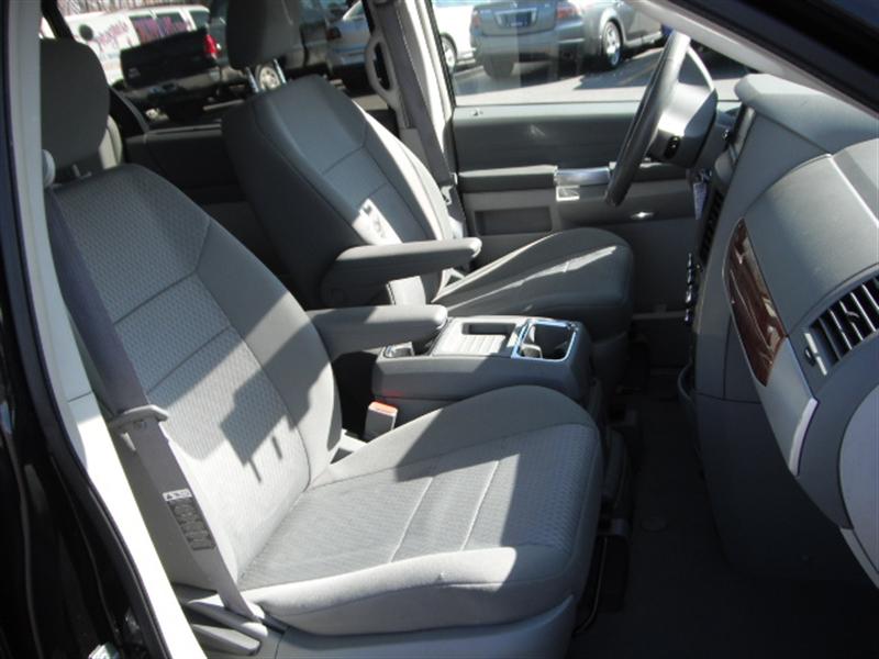 2008 Chrysler Town & Country TOURING DVD and Camera MiniVan for sale in Brooklyn, NY