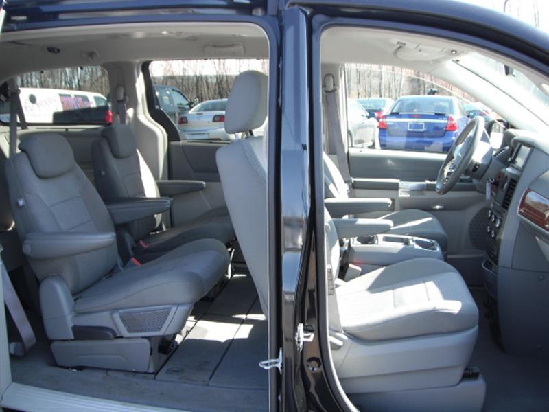 2008 Chrysler Town & Country TOURING DVD and Camera MiniVan for sale in Brooklyn, NY