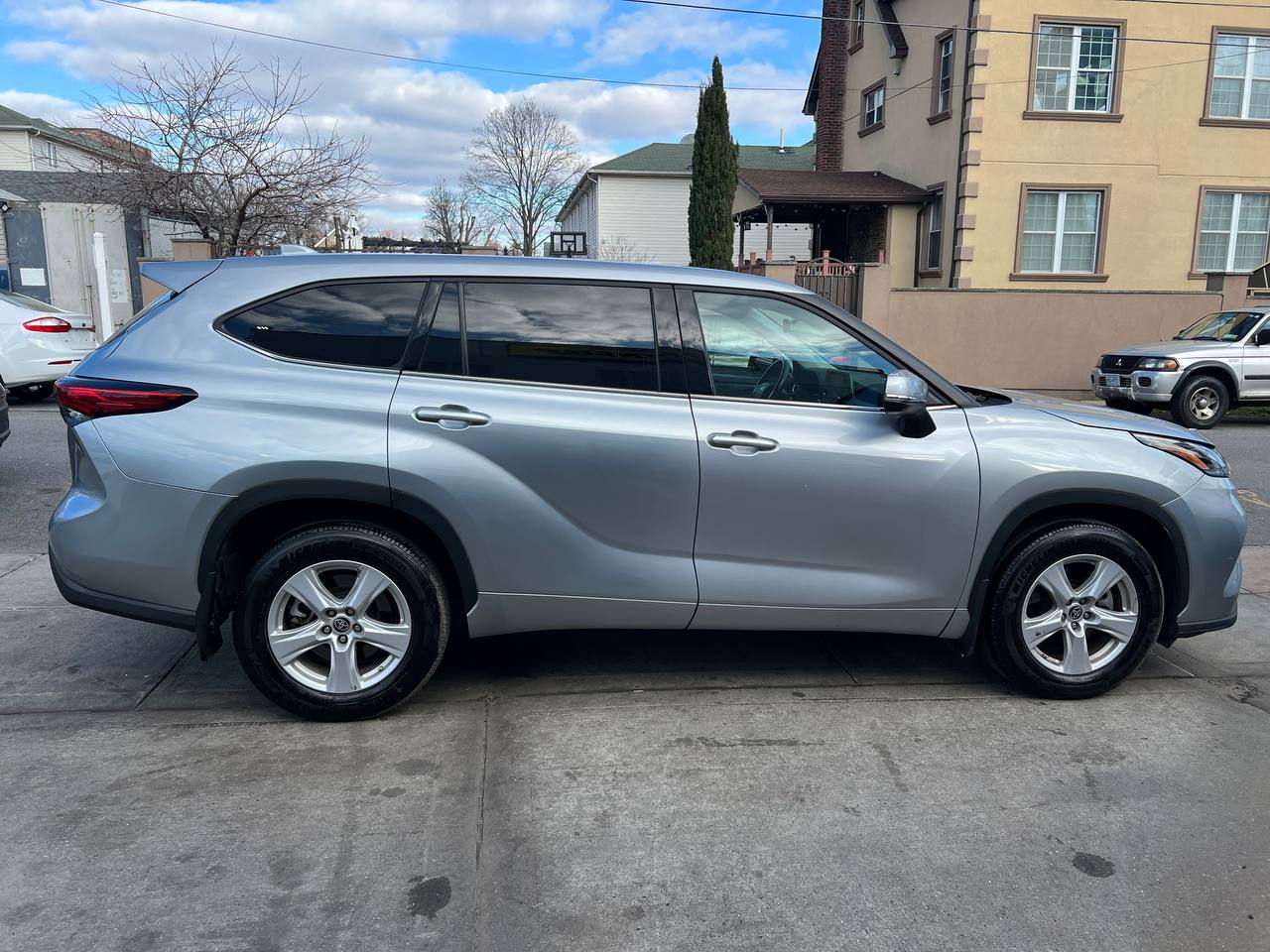 Used - Toyota HIGHLANDER LE SUV for sale in Staten Island NY