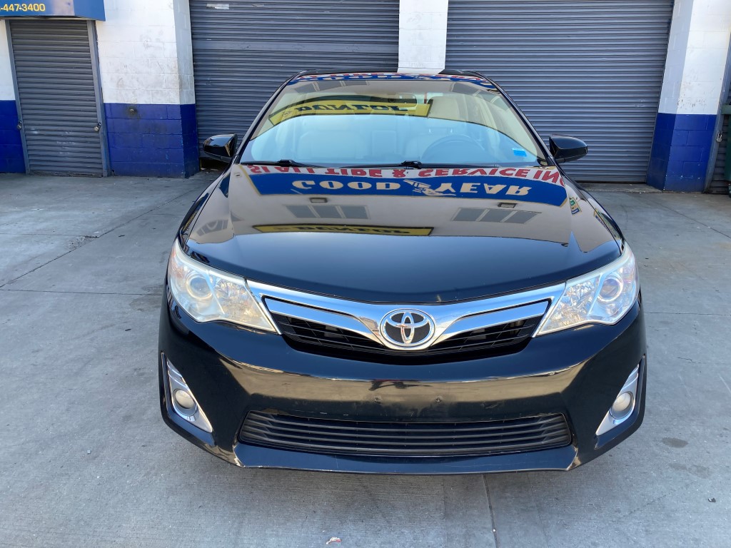 Used - Toyota Camry XLE Sedan for sale in Staten Island NY