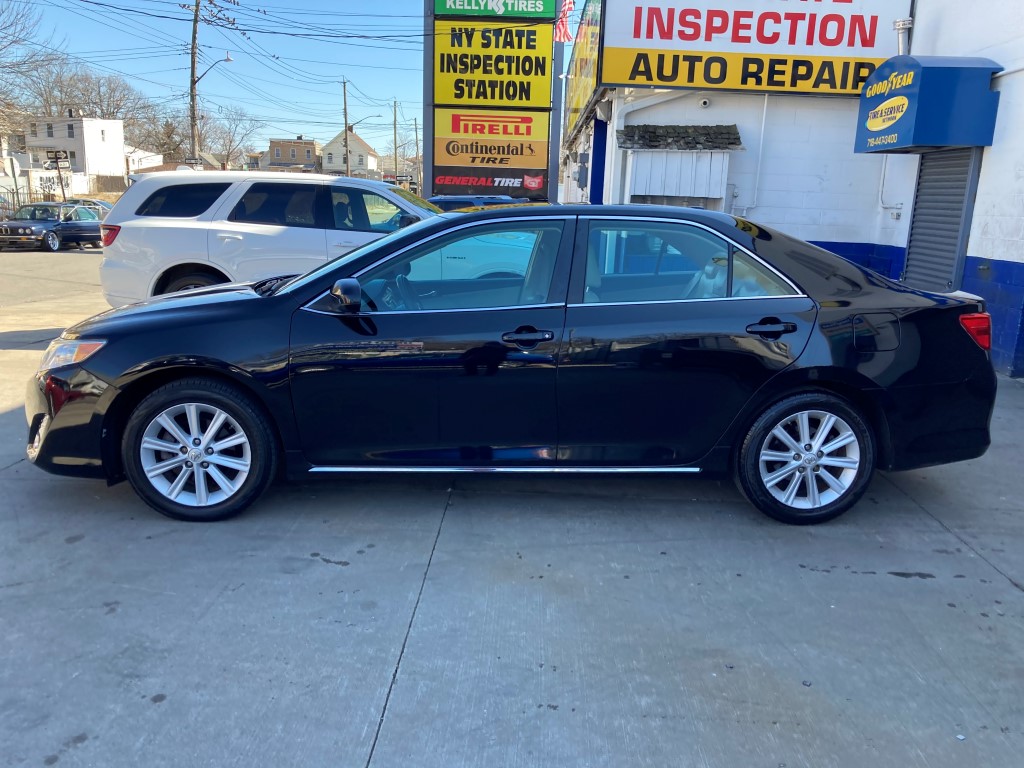 Used - Toyota Camry XLE Sedan for sale in Staten Island NY