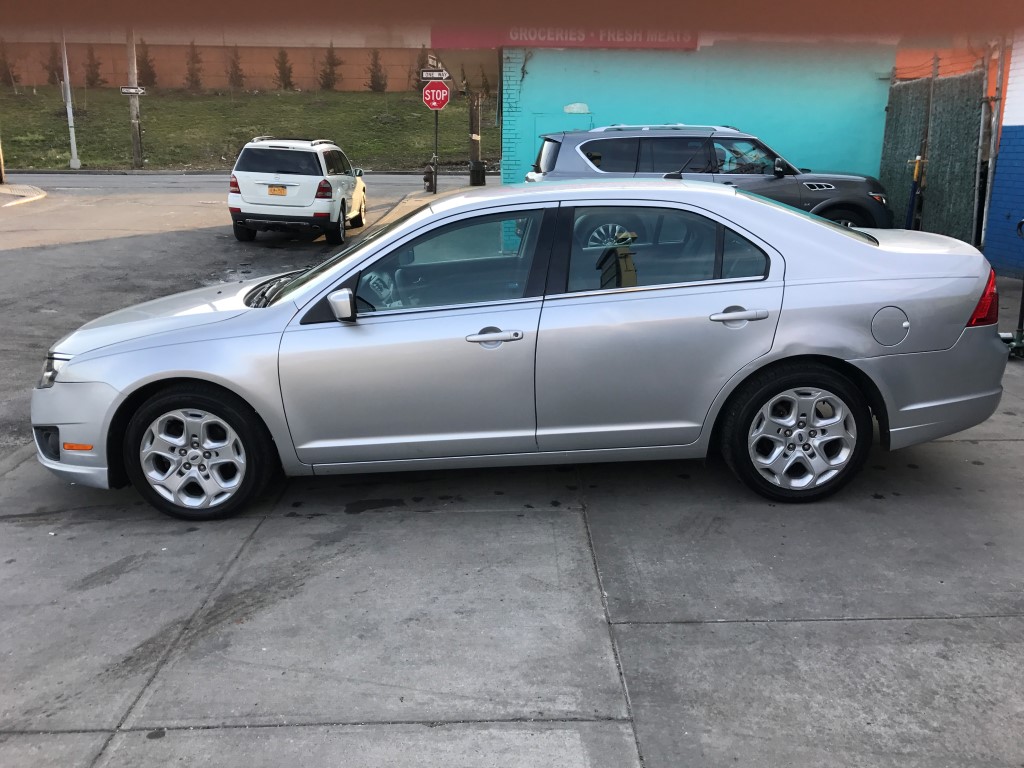 Used - Ford Fusion SE Sedan for sale in Staten Island NY