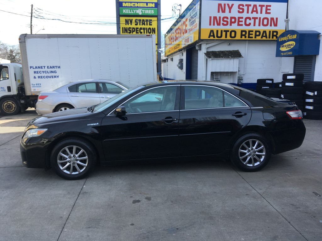 Used - Toyota Camry Hybrid Sedan for sale in Staten Island NY