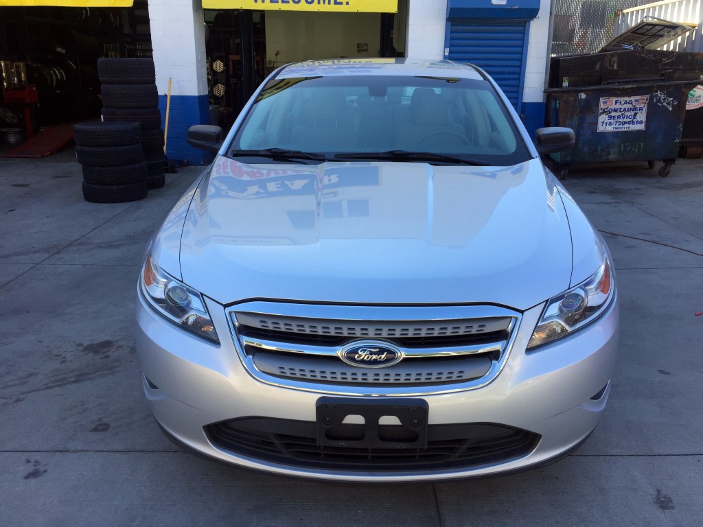 Used - Ford Taurus SE Sedan for sale in Staten Island NY