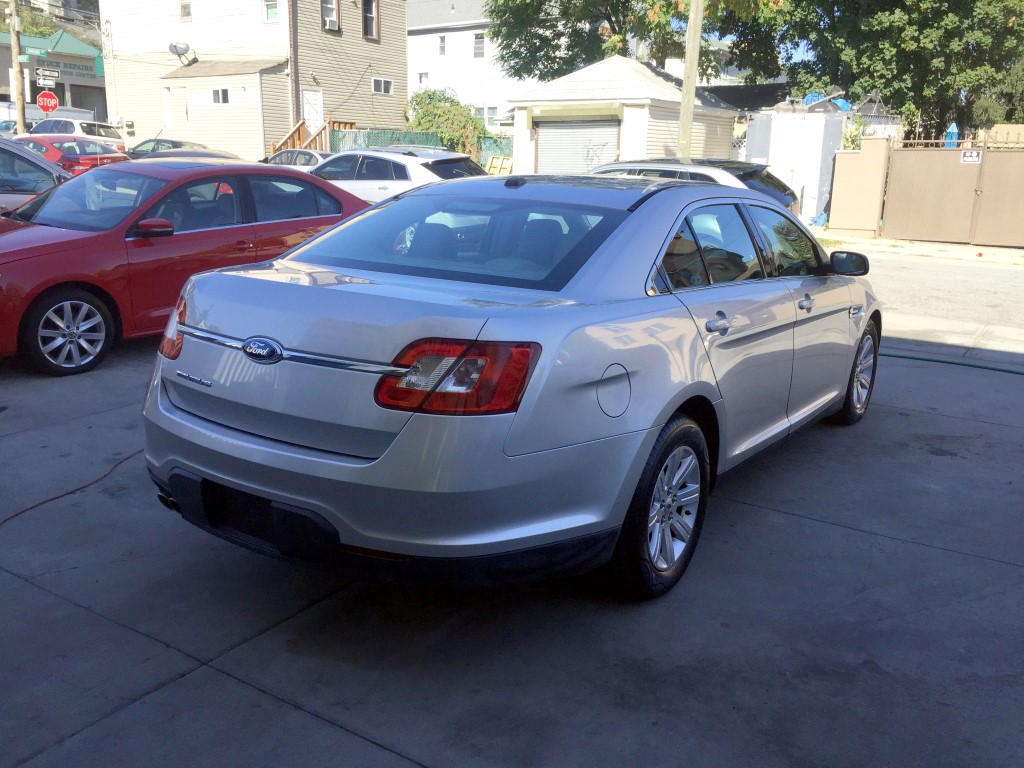 Used - Ford Taurus SE Sedan for sale in Staten Island NY