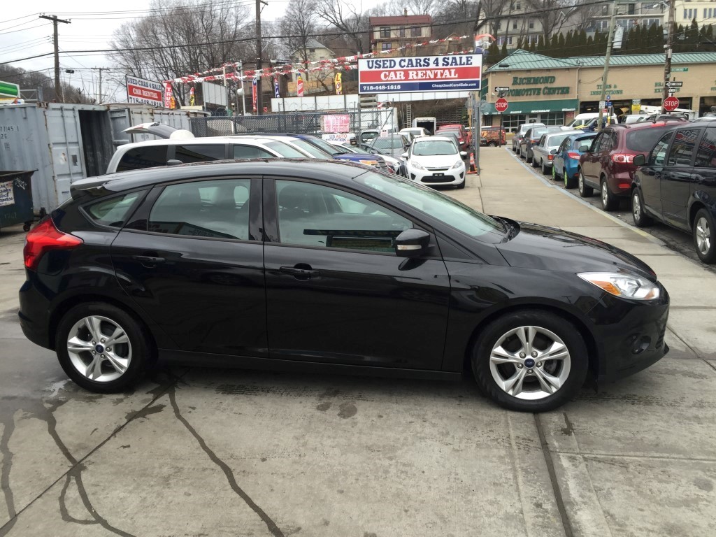 Used - Ford Focus SE Hatchback for sale in Staten Island NY