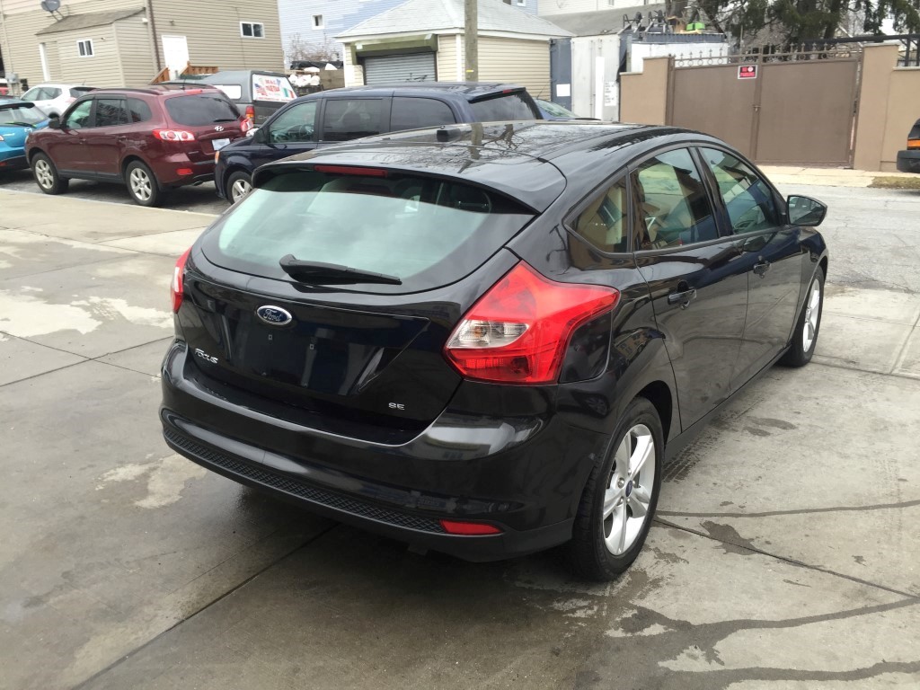 Used - Ford Focus SE Hatchback for sale in Staten Island NY