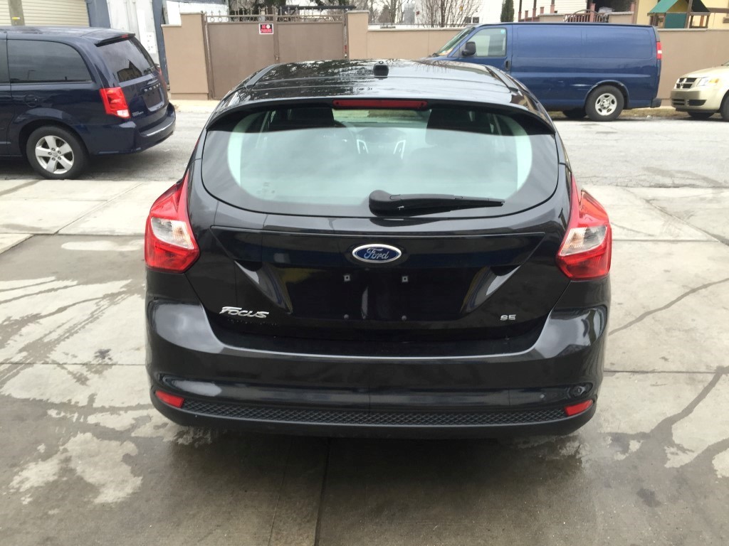 Used - Ford Focus SE Hatchback for sale in Staten Island NY