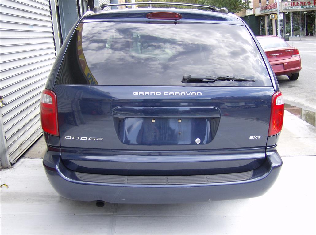 2005 Dodge Caravan MiniVan for sale in Brooklyn, NY