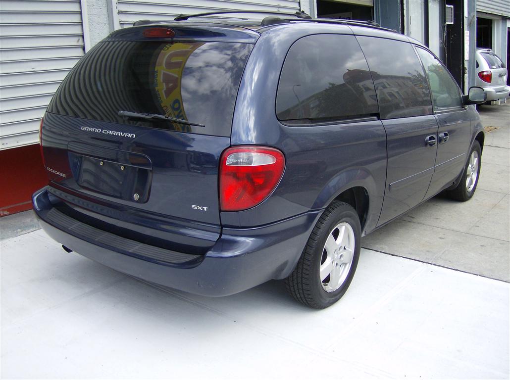 2005 Dodge Caravan MiniVan for sale in Brooklyn, NY