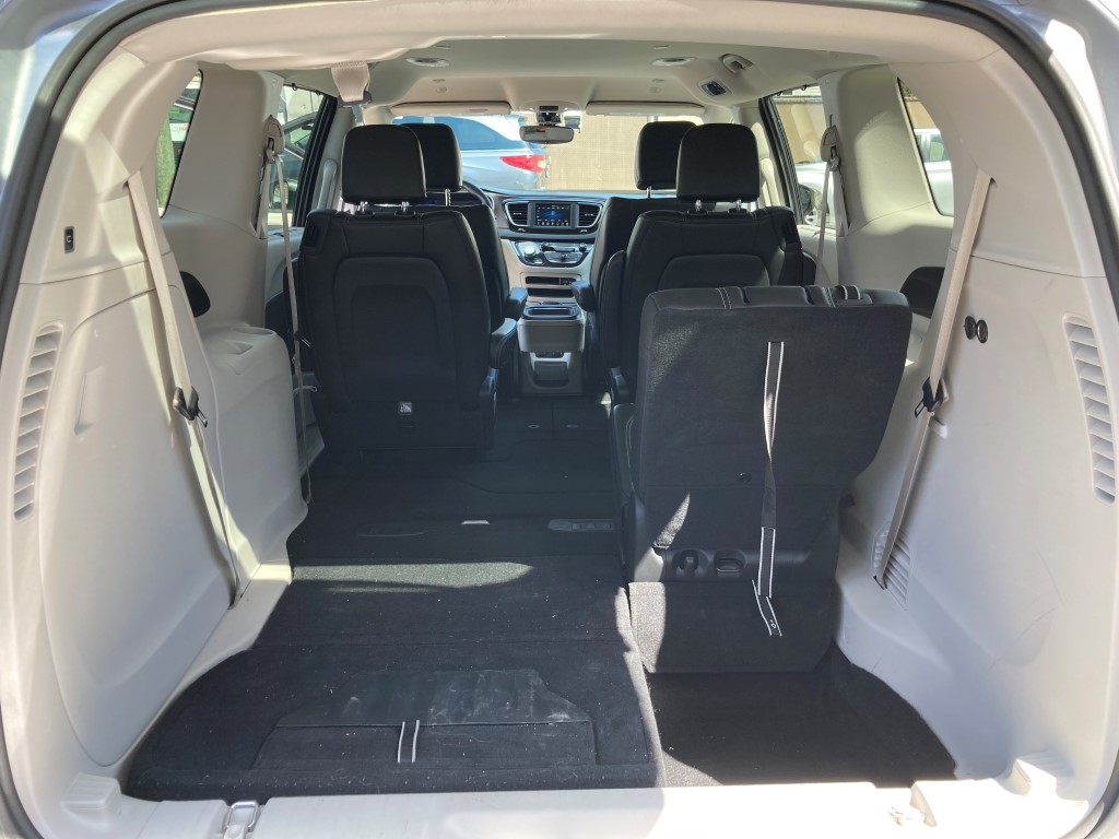 Used - Chrysler Voyager LXi Minivan for sale in Staten Island NY