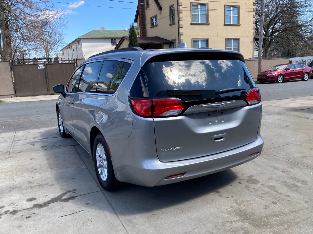 Used - Chrysler Voyager LXi Minivan for sale in Staten Island NY