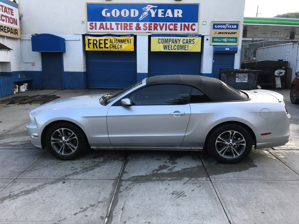 Used - Ford Mustang Convertible for sale in Staten Island NY