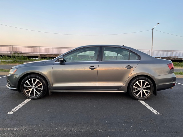 Used - Volkswagen Jetta SE Sedan for sale in Staten Island NY