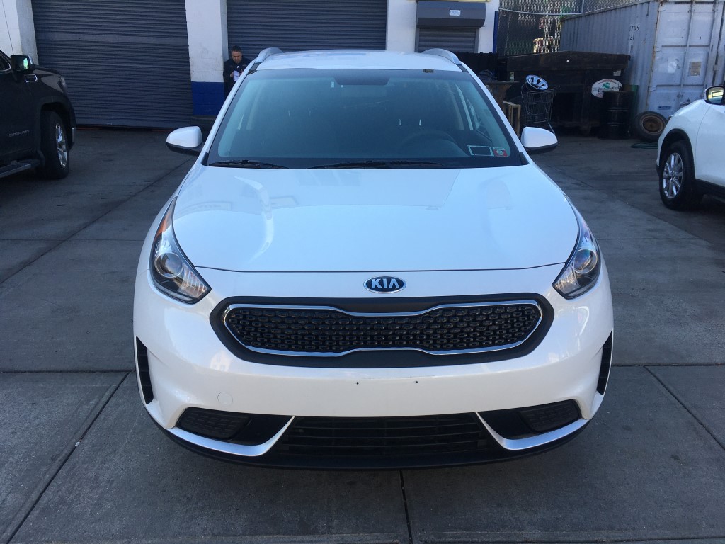 Used - Kia Niro LX Hybrid Wagon for sale in Staten Island NY