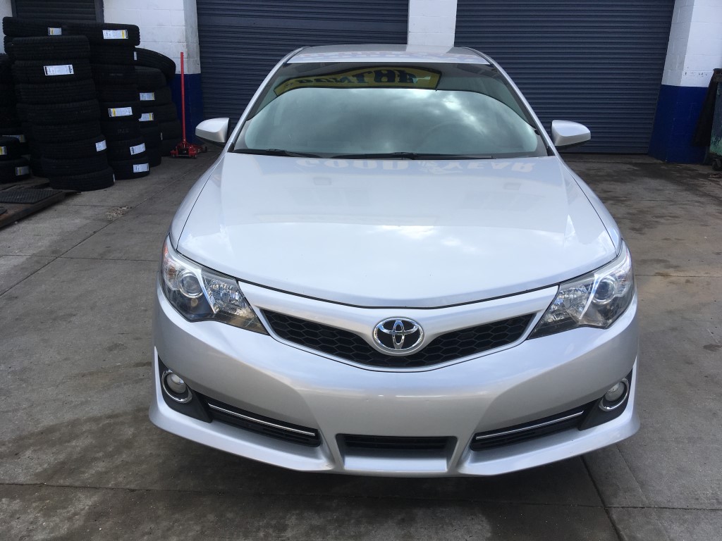 Used - Toyota Camry SE Sedan for sale in Staten Island NY