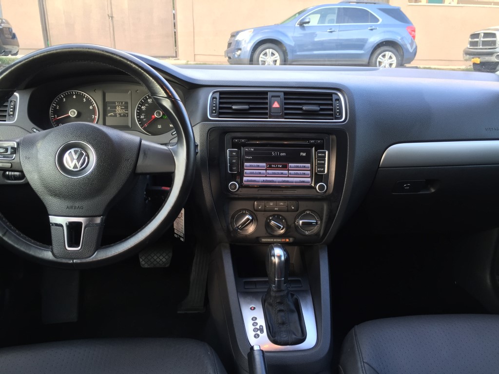 Used - Volkswagen Jetta SE Sedan for sale in Staten Island NY