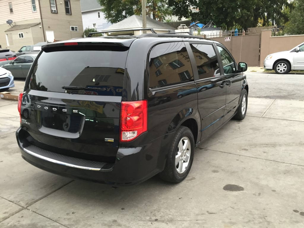 Used - Dodge Grand Caravan SXT MiniVan for sale in Staten Island NY