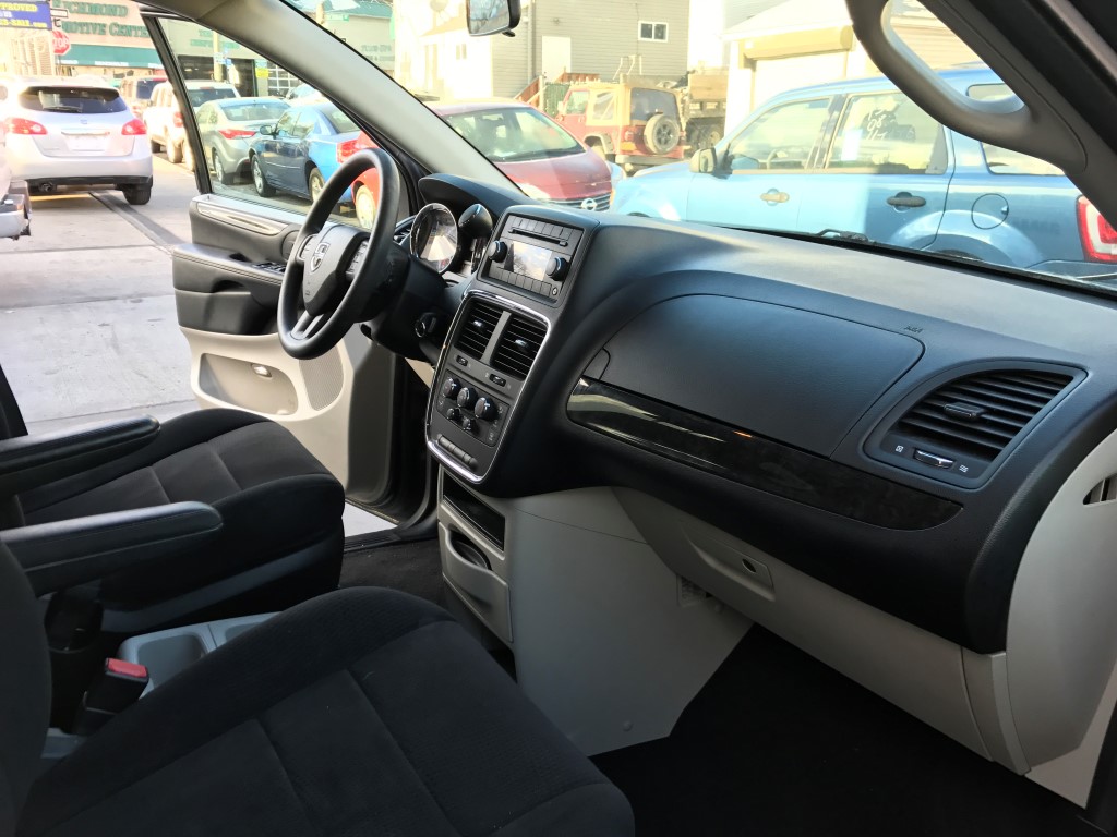 Used - Dodge Grand Caravan SE MiniVan for sale in Staten Island NY