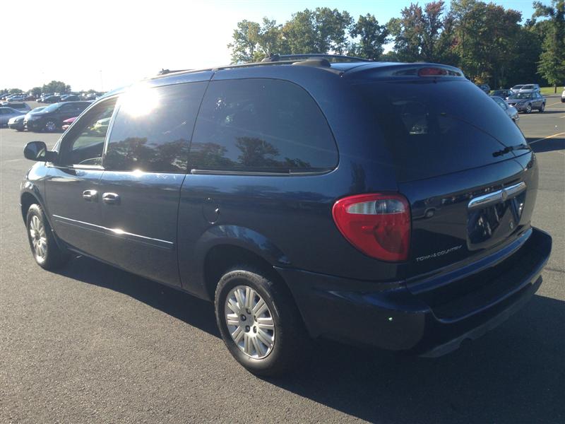 2005 Chrysler Town & Country Minivan for sale in Brooklyn, NY