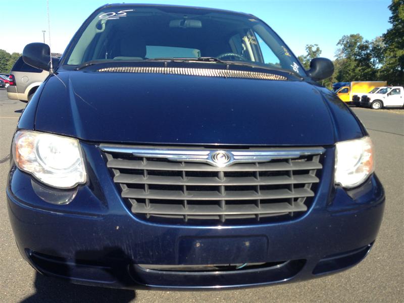 2005 Chrysler Town & Country Minivan for sale in Brooklyn, NY