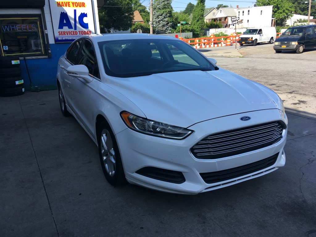 Used - Ford Fusion SE Sedan for sale in Staten Island NY