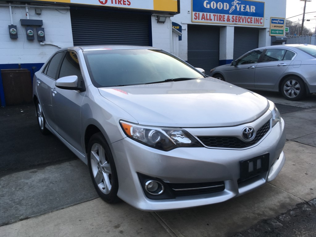 Used - Toyota Camry SE Sedan for sale in Staten Island NY