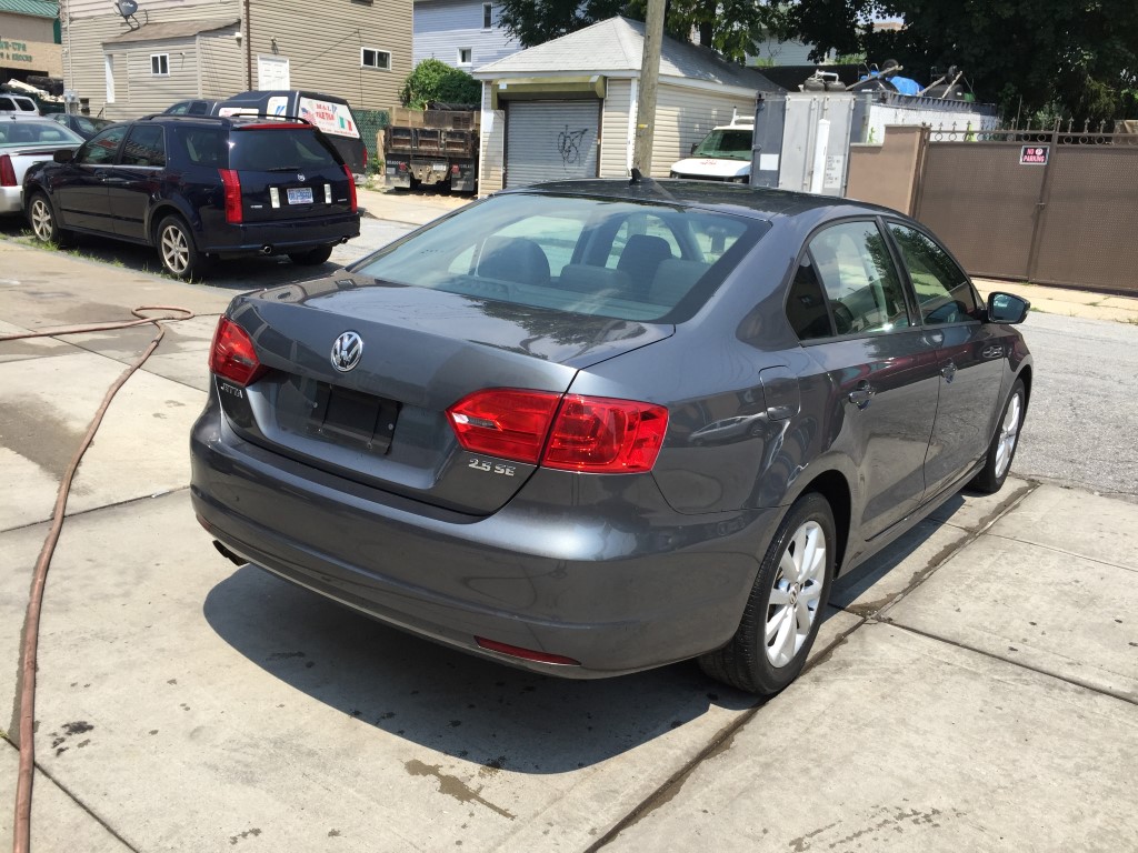 Used - Volkswagen Jetta SE Sedan for sale in Staten Island NY